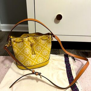 Tory Burch T Monogram yellow bag NWOT